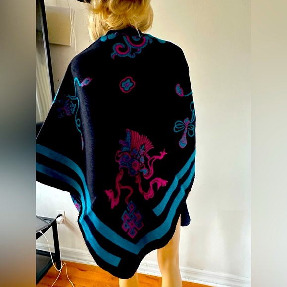 Floral Pattern Shawl , Poncho, purple, pink and black - Picture 11 of 14